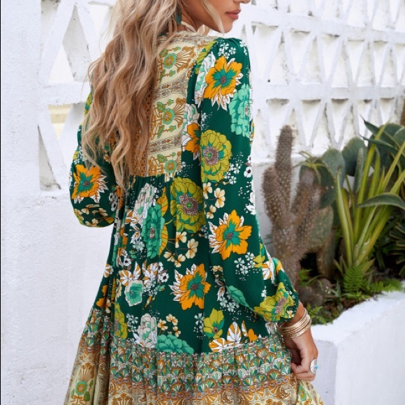 Green Floral dress - Picture 5 of 7